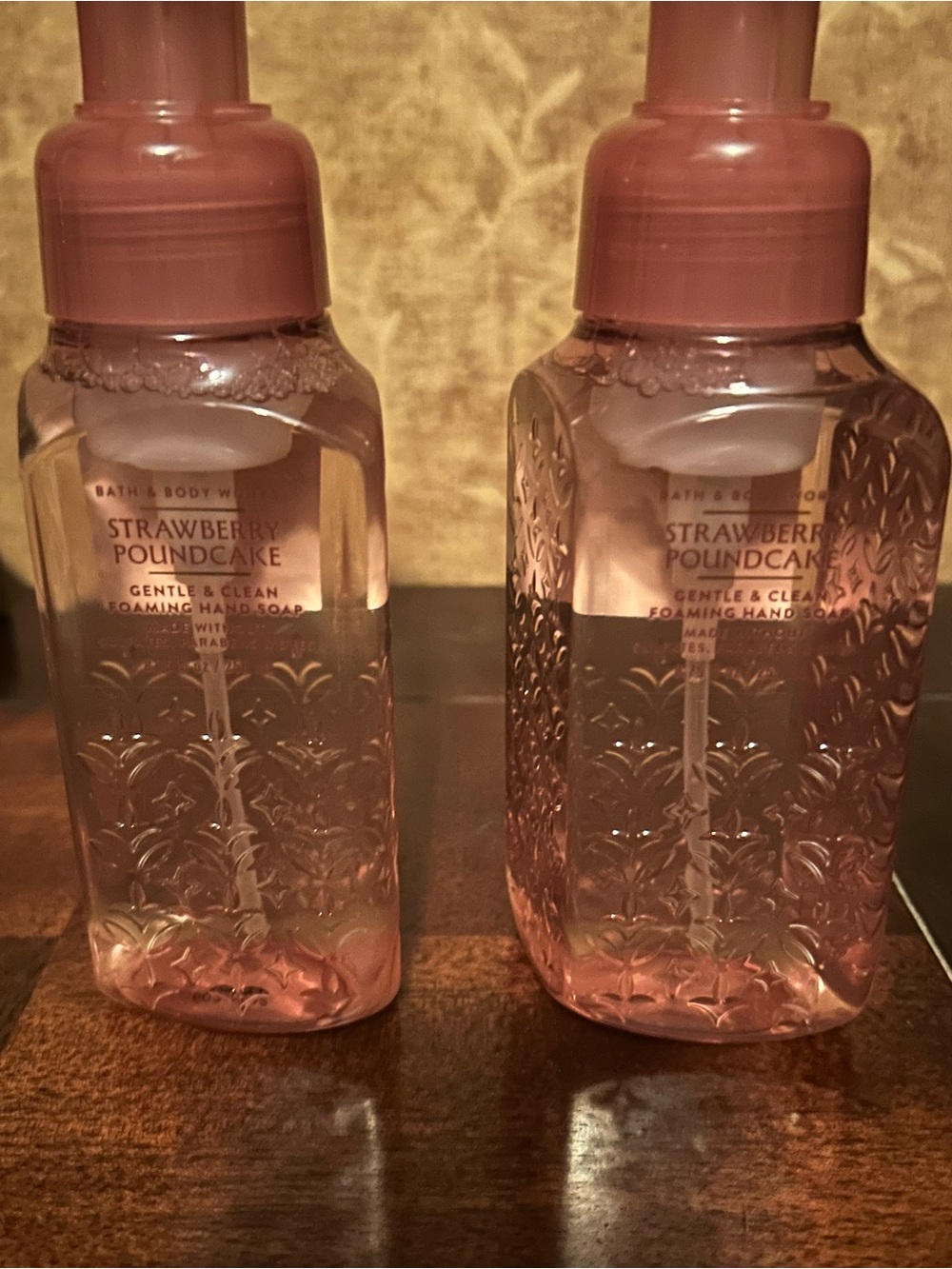 Bath & Body Works Pink Strawberry Poundcake Foaming Hand Soap (Set of 2)